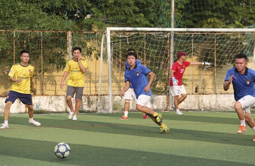 Giao lưu bóng đá thanh niên chào mừng ngày 04/10