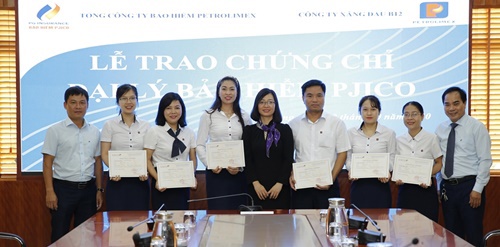 Trao chứng chỉ đại lý bảo hiểm PJICO