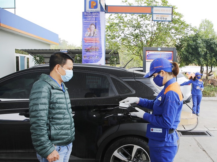 Thanh toán không tiền mặt tại các Cửa hàng xăng dầu Petrolimex