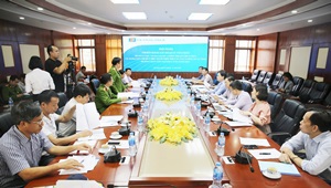 Chuẩn bị diễn tập tình huống cháy lớn tại kho cảng xăng dầu
