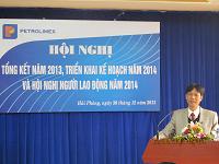 Đẩy mạnh kinh doanh các mặt hàng ngoài xăng dầu trong năm 2014