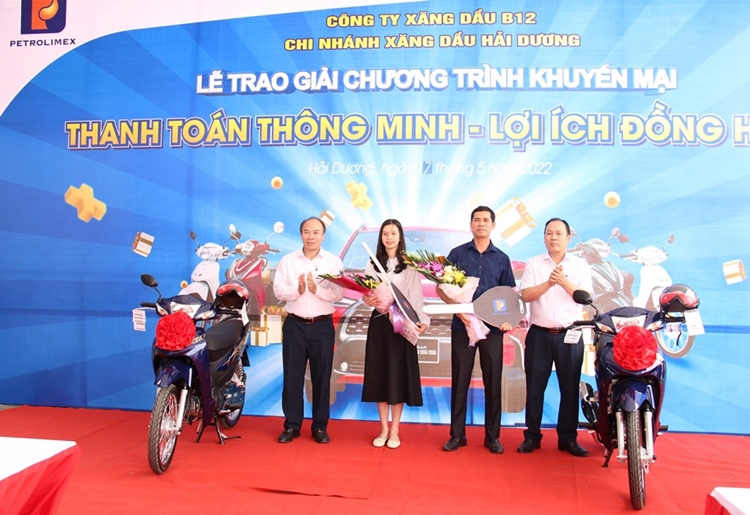 Trao giải thưởng Chương trình khuyến mại Thanh toán thông minh - Lợi ích đồng hành