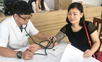Đảm bảo chế độ chăm sóc sức khỏe cho người lao động