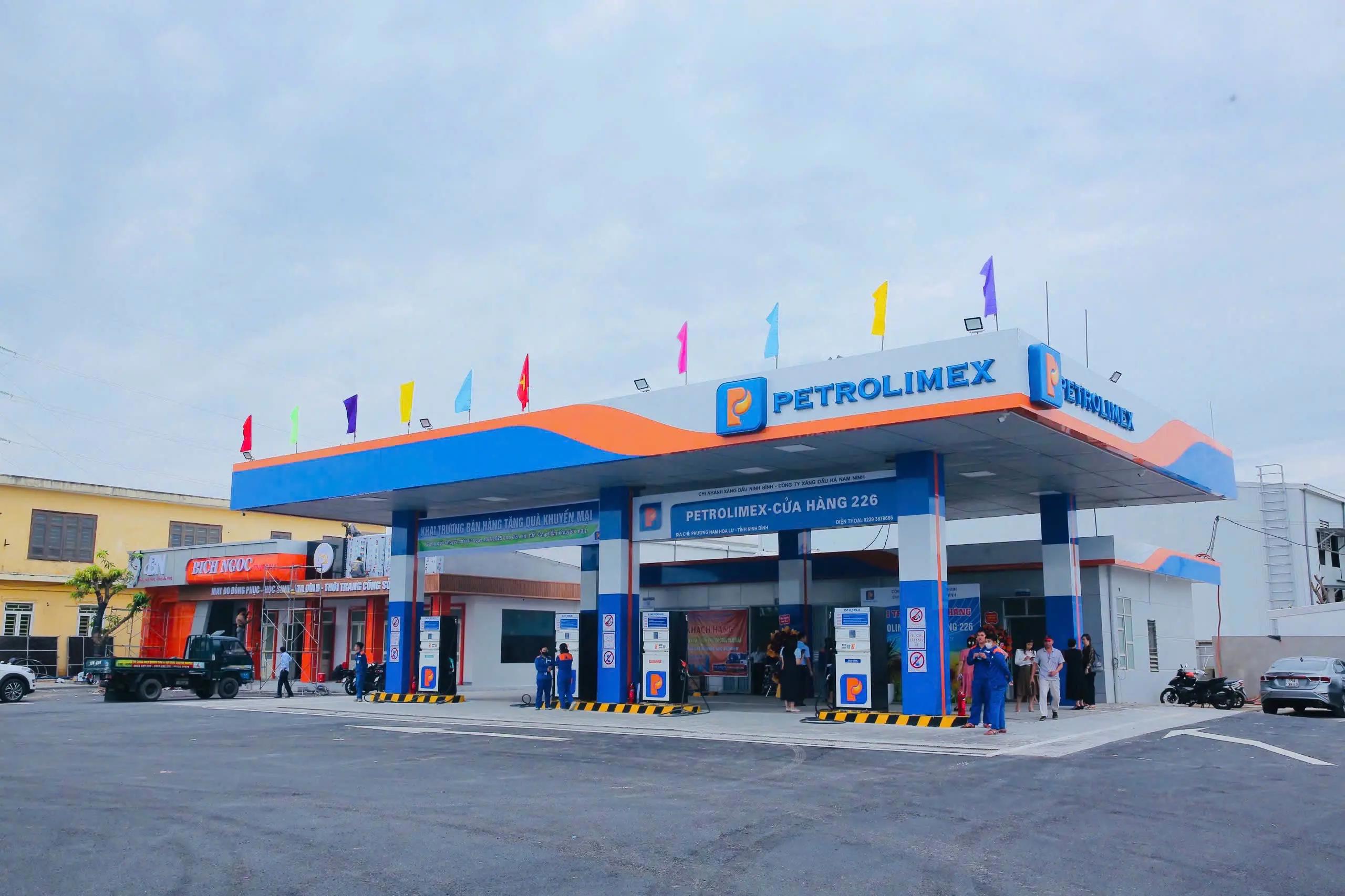 Khai trương bán hàng tại Petrolimex-Cửa hàng 226 và Petrolimex-Cửa hàng 228