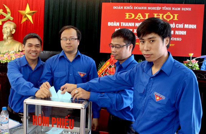 Đoàn kết, sáng tạo, khắc phục khó khăn, xung kích tình nguyện