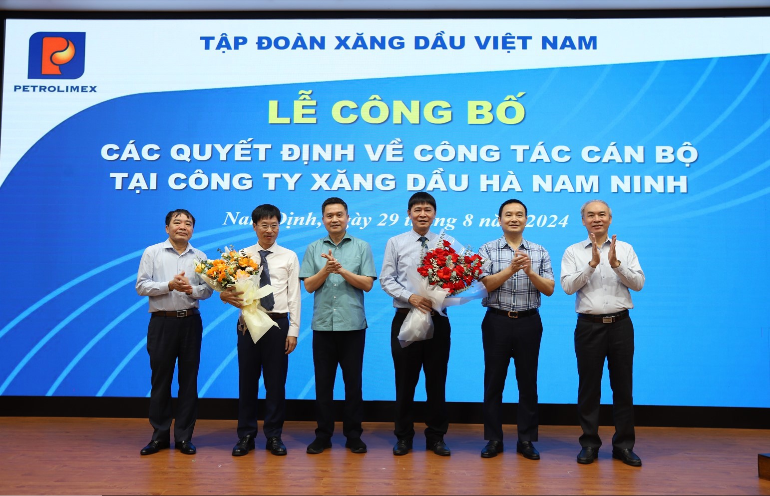 Công bố các Quyết định về Công tác cán bộ tại Công ty xăng dầu Hà Nam Ninh