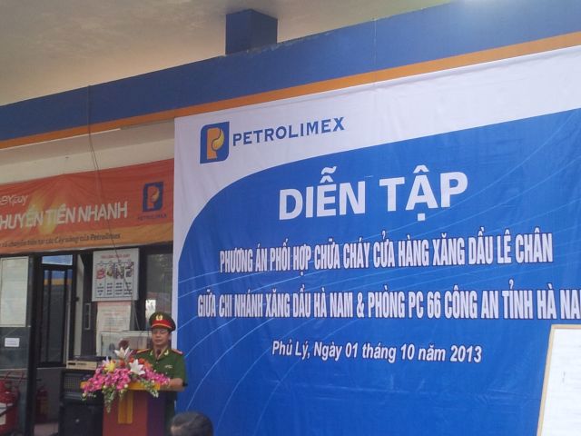 Diễn tập phương án chữa cháy và cứu nạn cứu hộ tại CHXD Lê Chân