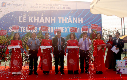 Khai trương sân thể thao tennis