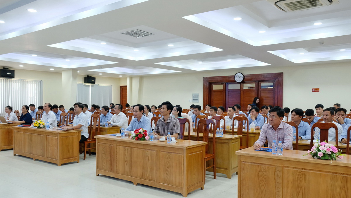 Petrolimex Đồng Tháp sơ kết công tác bán lẻ Quí 3/2025, phát động thi đua nước rút Quí 4/2025