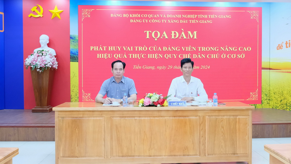 Phát huy vai trò của đảng viên trong nâng cao hiệu quả thực hiện QCDC ở cơ sở