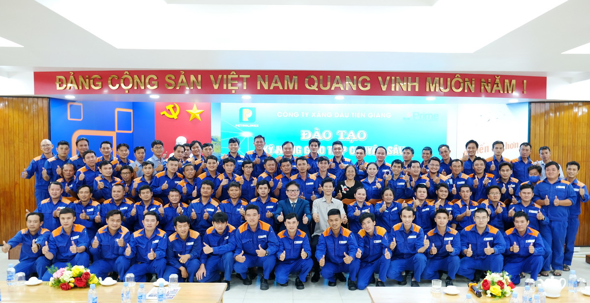 Petrolimex Tiền Giang đào tạo “Kỹ năng giao tiếp chuyên sâu” cho người lao động