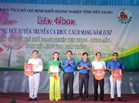 Sôi nổi, lắng đọng Hội thi Tuyên truyền ca khúc cách mạng