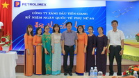 Hội thi cắm hoa kỷ niệm ngày Quốc tế Phụ nữ 8/3