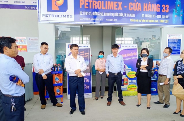 Chuẩn hóa và mở rộng dịch vụ chăm sóc khách hàng tại cửa hàng
