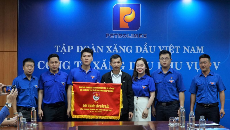 Tổ chức Hội nghị tổng kết công tác Đoàn và phong trào thanh niên năm 2022.