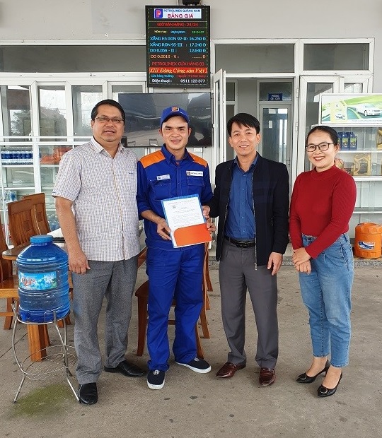 Gương người tốt việc tốt: “Nhặt được của rơi trả lại người bị mất”
