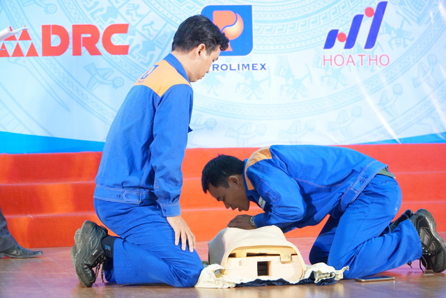 'Hãy nghĩ về an toàn trước khi hành động'