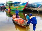 ”Dầu nhờn Petrolimex đồng hành cùng ngư dân ra khơi”