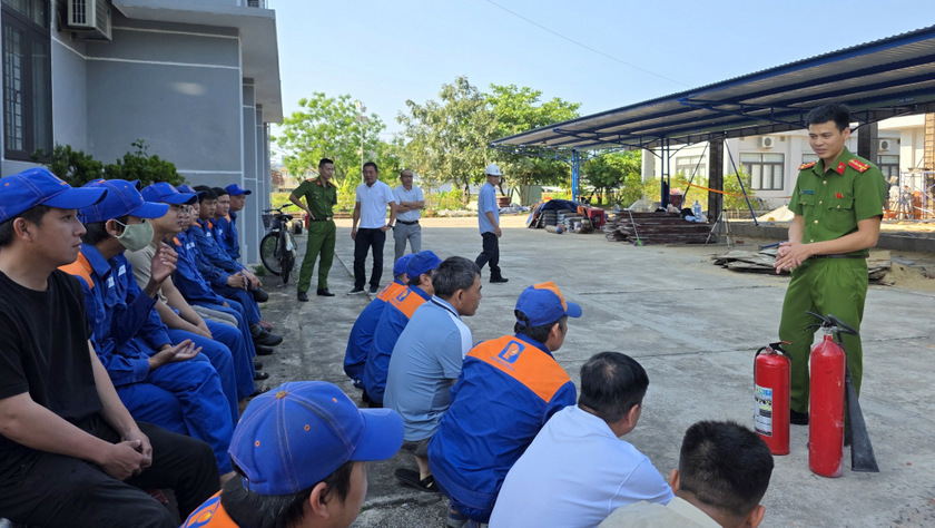 Tăng cường năng lực PCCC & CNCH tại Tổng kho xăng dầu Đà Nẵng