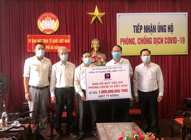 Tiếp tục đóng góp 1 tỷ đồng vào Quỹ vắc-xin phòng Covid-19 TP. Đà Nẵng