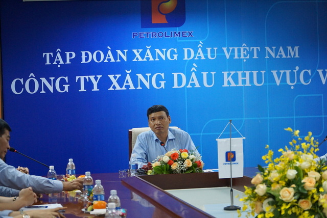 "Tháo gỡ vướng mắc, tạo điều kiện phát triển cửa hàng Petrolimex, góp phần tăng trưởng cho Thành phố"