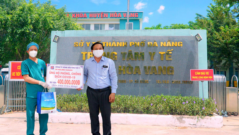 400 triệu đồng tiếp sức Bệnh viện Dã chiến chống Covid-19