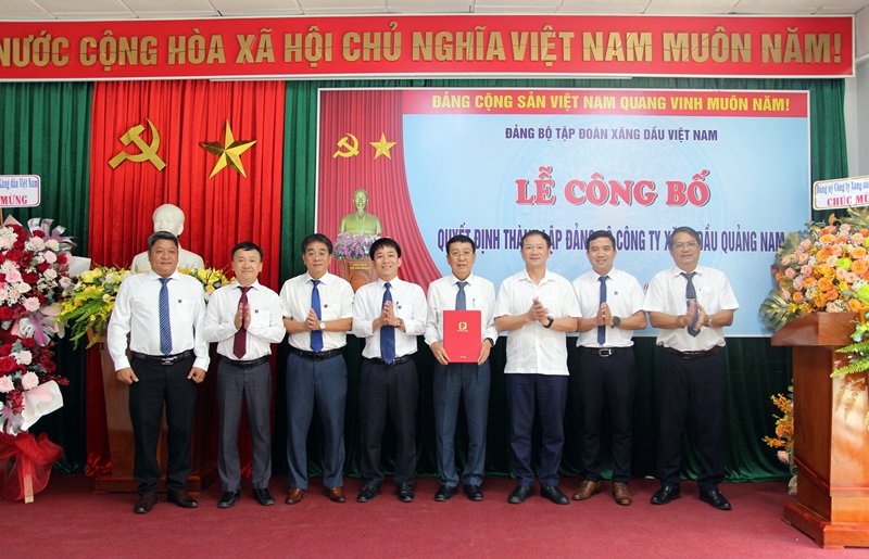 Công bố Quyết định thành lập Đảng bộ Công ty TNHH MTV Xăng dầu Quảng Nam