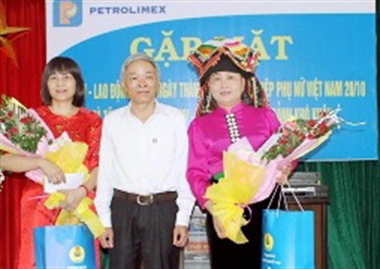 Petrolimex Hà Sơn Bình với nhiều hoạt động kỷ niệm ngày PNVN 20/10