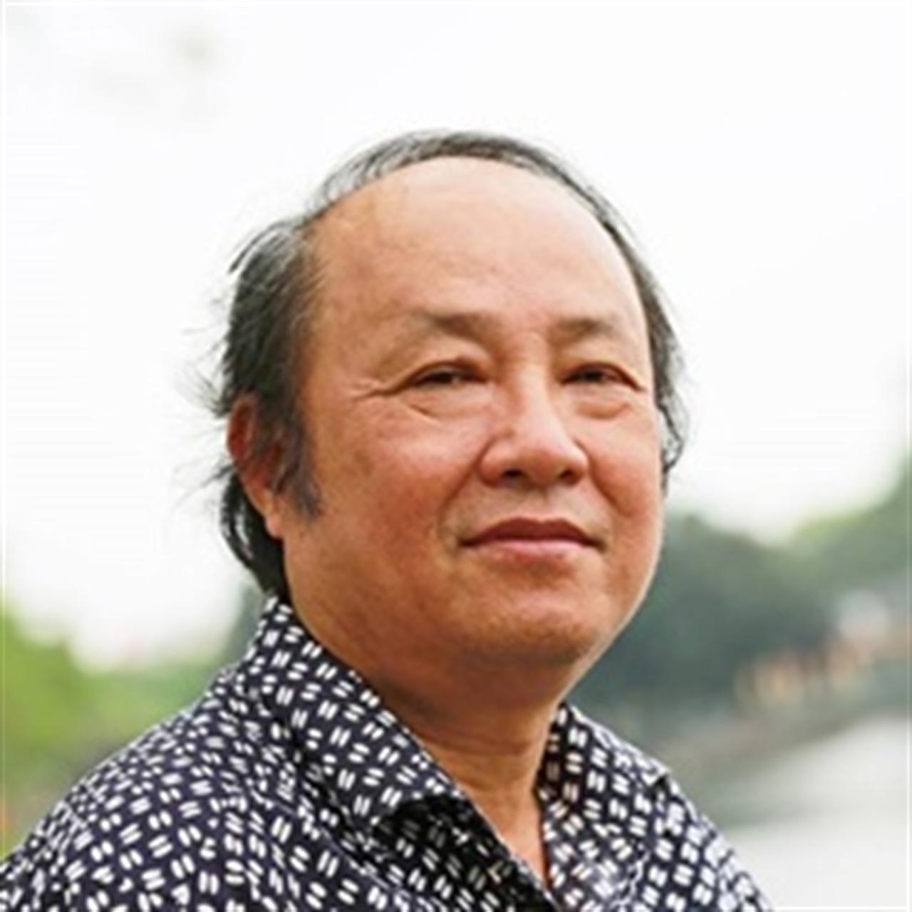 Kho dầu phố biển