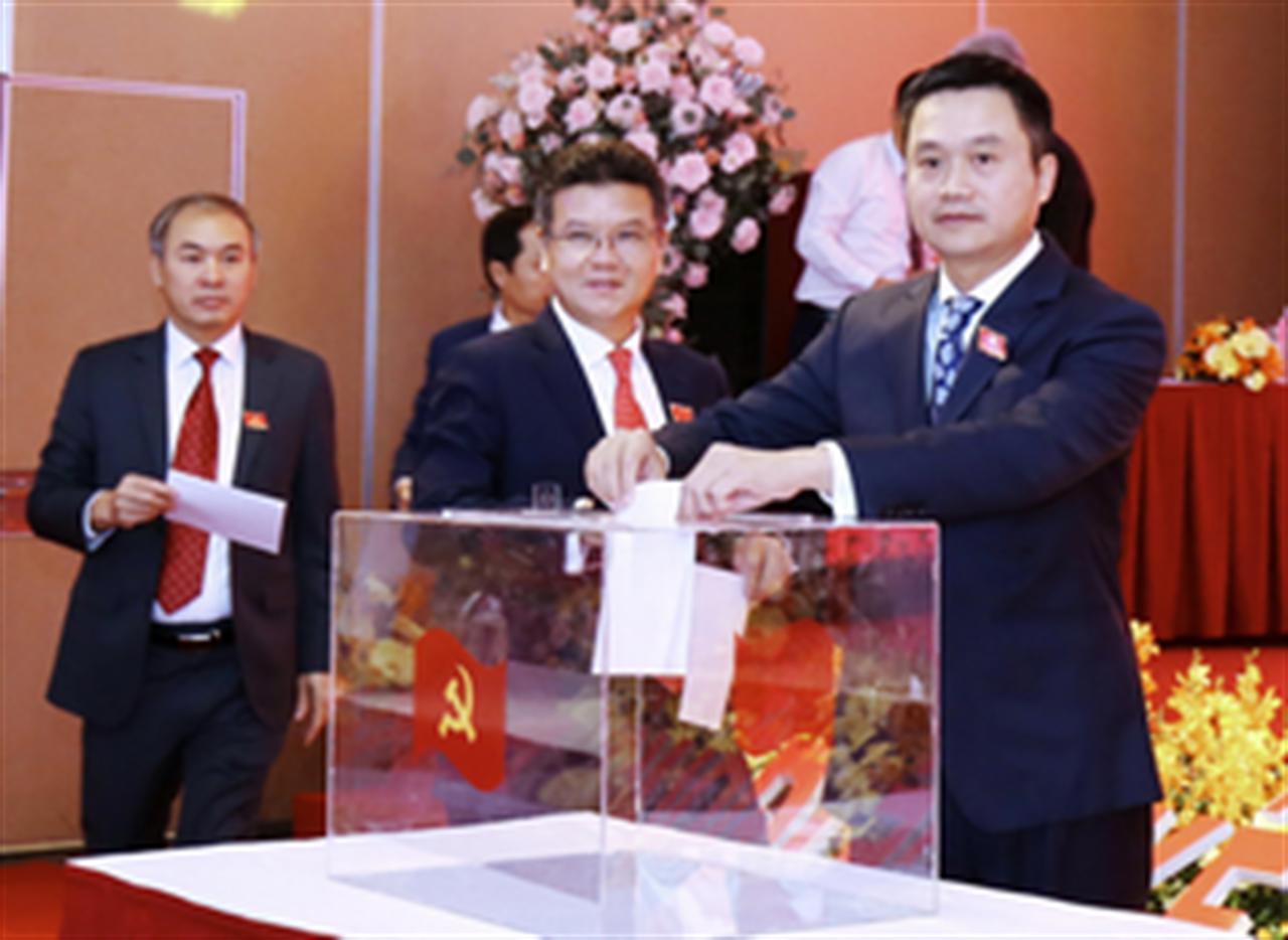 Lấy ý kiến góp ý dự thảo văn kiện Đại hội XIII của Đảng