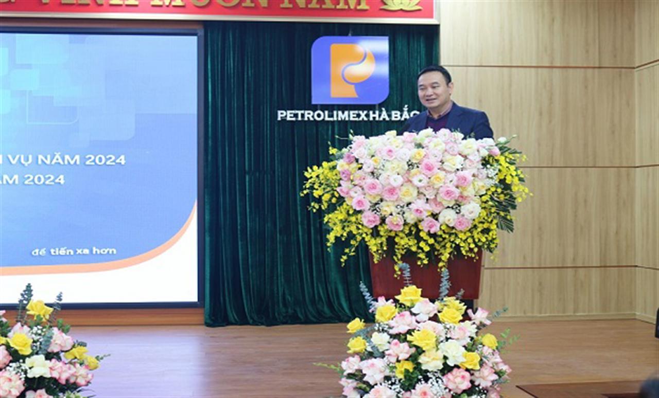 Hội nghị tổng kết công tác SXKD năm 2023 và Hội nghị Đại biểu NLĐ năm 2024 Petrolimex Hà Bắc