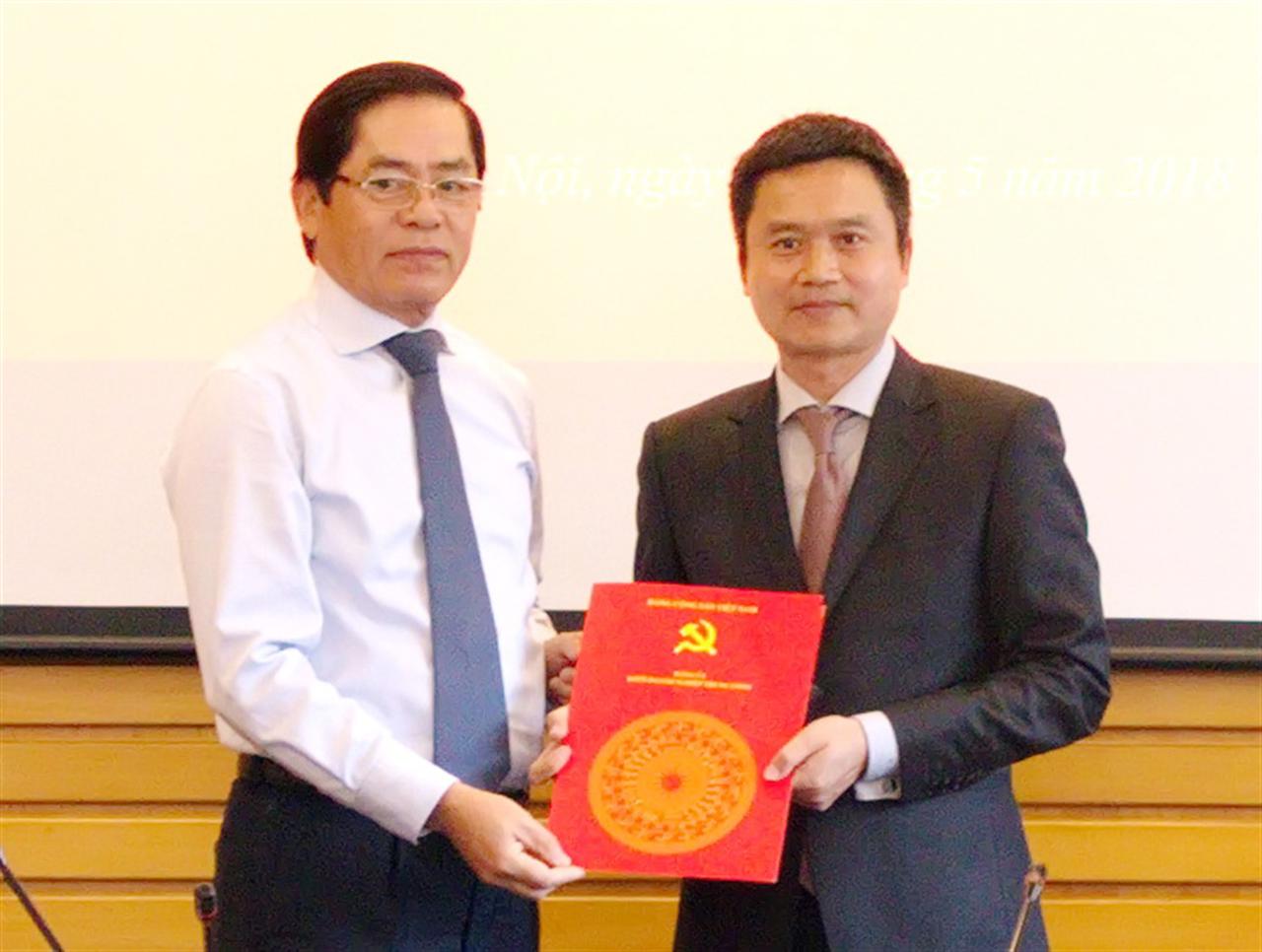 Công bố quyết định Chủ tịch HĐQT Phạm Văn Thanh đảm nhiệm chức vụ Bí thư Đảng ủy Petrolimex
