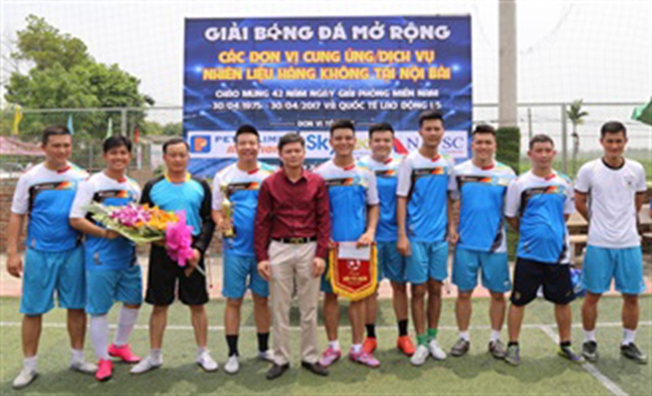 Nhiều bàn thắng đẹp đã được ghi trong Giải bóng đá mở rộng 2017