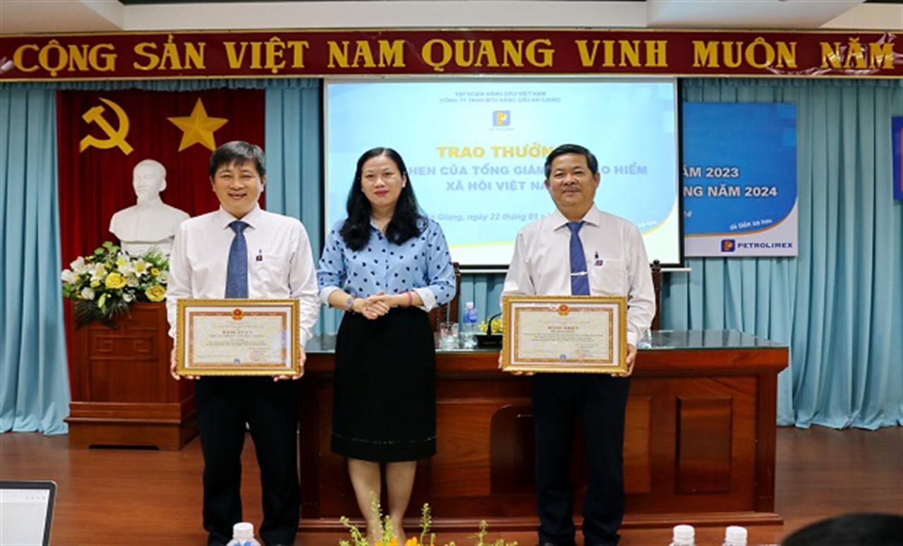 Petrolimex An Giang tổ chức Hội nghị Tổng kết năm 2023 và Hội nghị NLĐ năm 2024