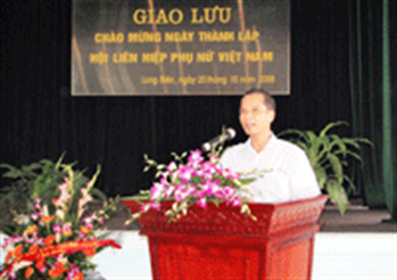 Tổ chức gặp mặt chị em phụ nữ Công ty Xăng dầu Khu vực I nhân ngày 20/10