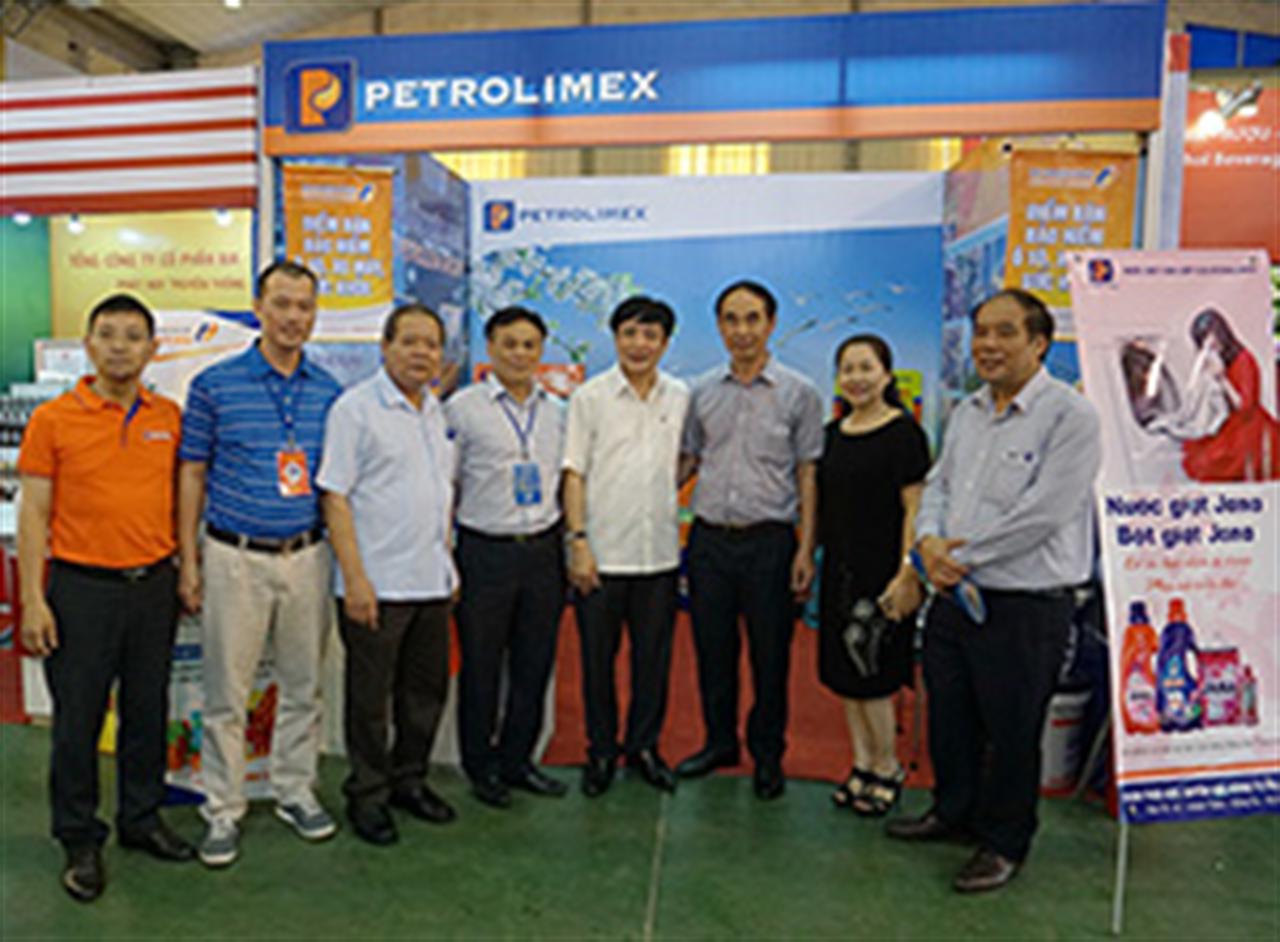 Công đoàn Petrolimex tham dự Chương trình “Tự hào trí tuệ lao động Việt Nam” & “Phiên chợ Tết Lao động” năm 2016