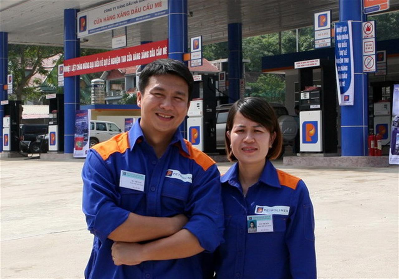 Thanh niên Petrolimex bảo vệ thương hiệu Petrolimex