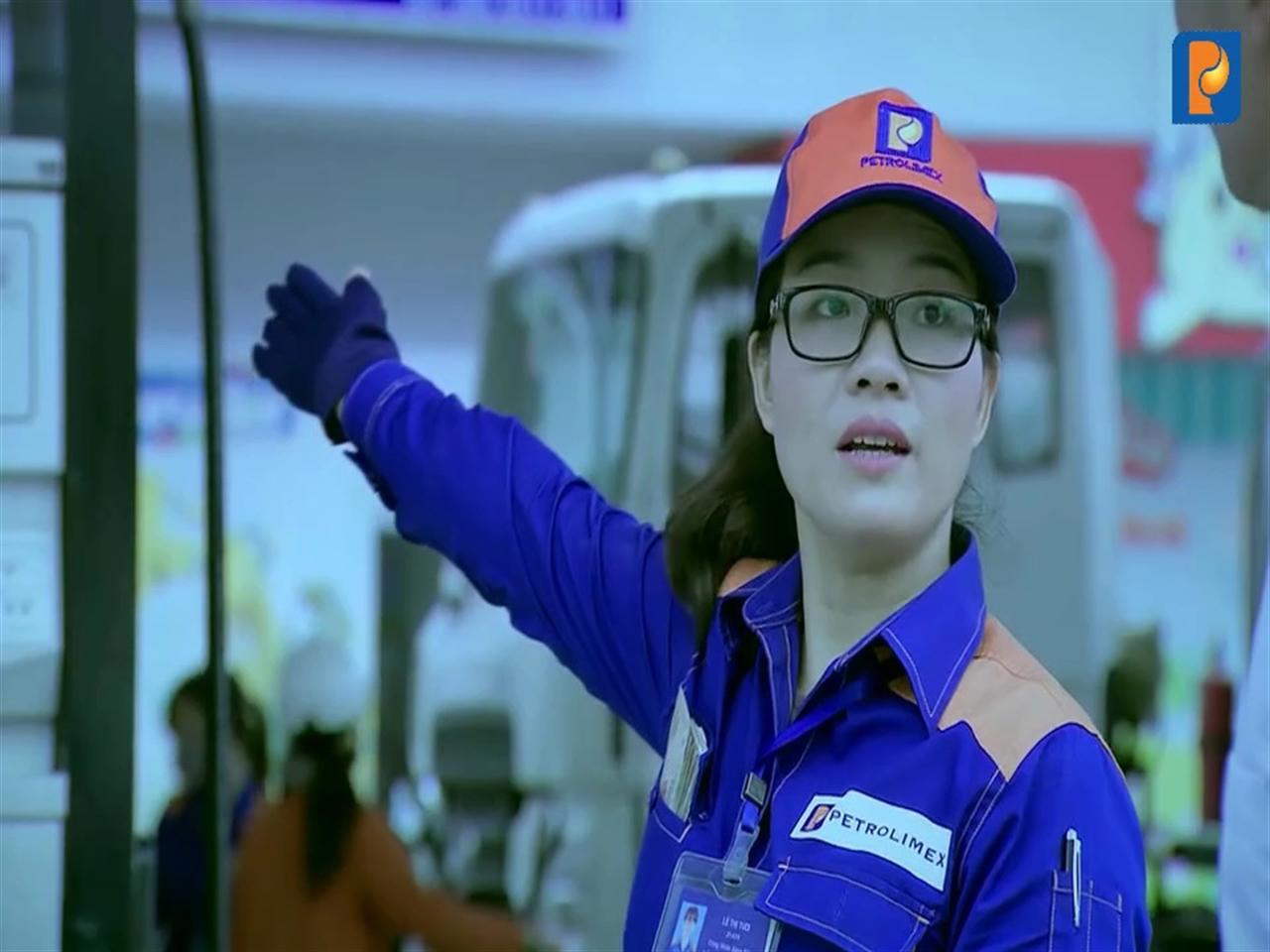 Tình huống 1/15: Khách hàng thắc mắc về dung tích bình nhiên liệu