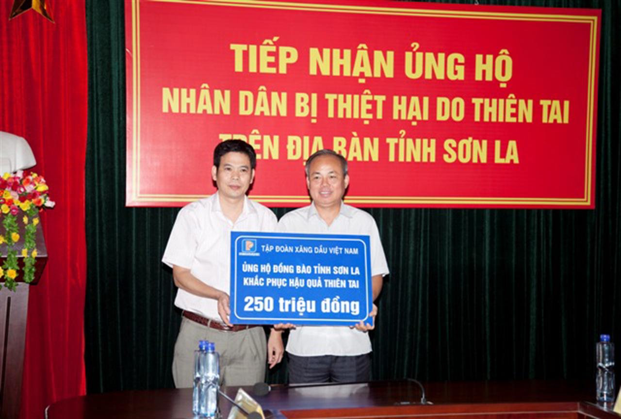 Petrolimex hỗ trợ nhân dân bị lũ tại Sơn La