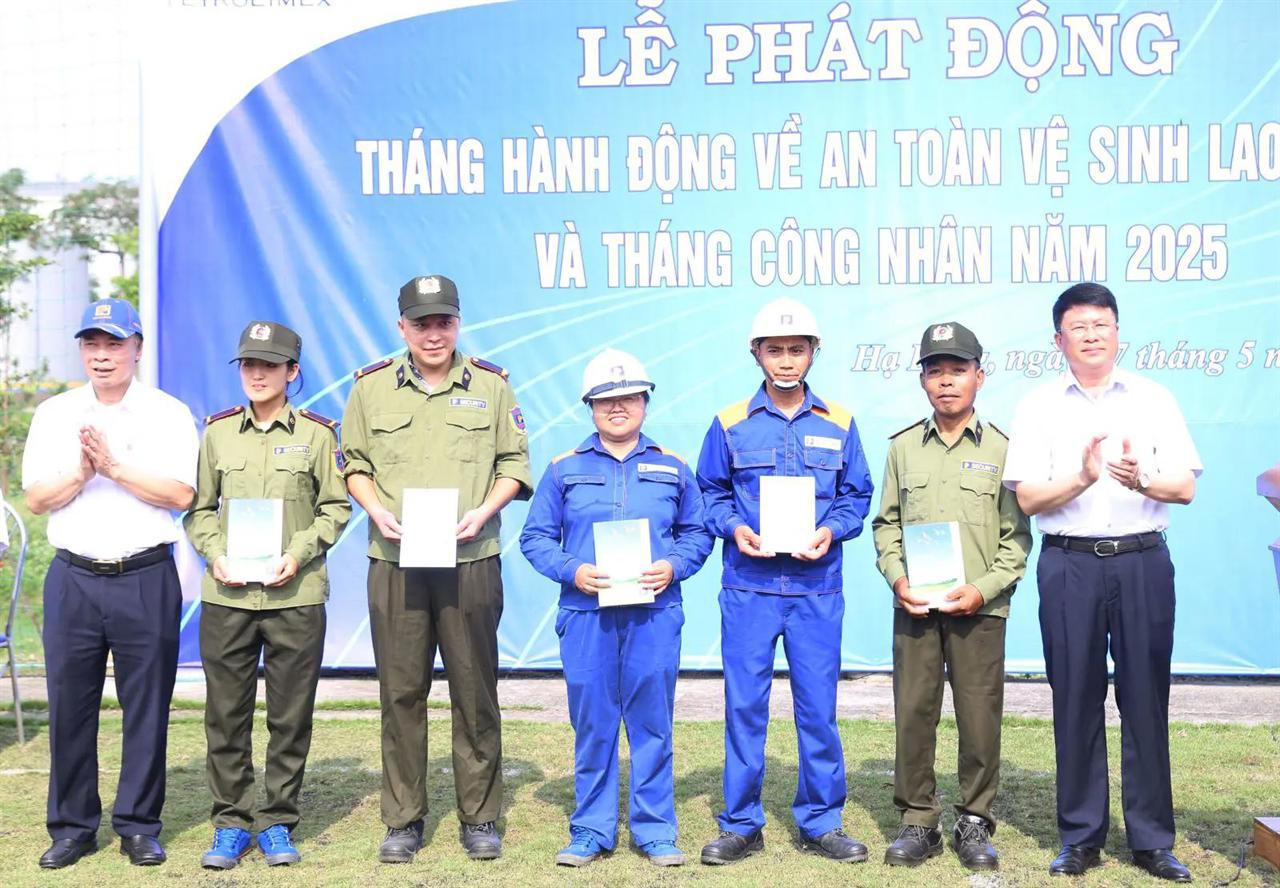 Phát động Tháng hành động về ATVSLĐ và Tháng Công nhân năm 2025: Đảm bảo an toàn, chăm lo người lao động từ những việc thiết thực