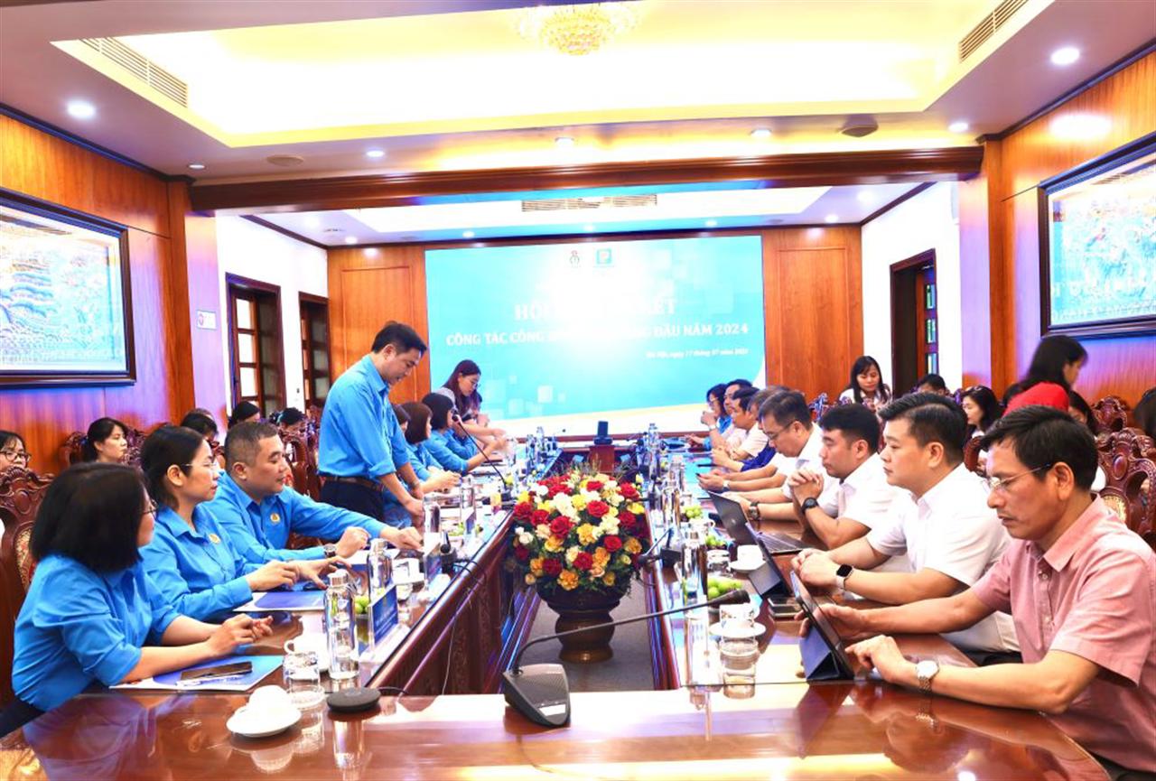 Hội nghị sơ kết công tác Công đoàn 6 tháng đầu năm 2024 Petrolimex Hà Nội