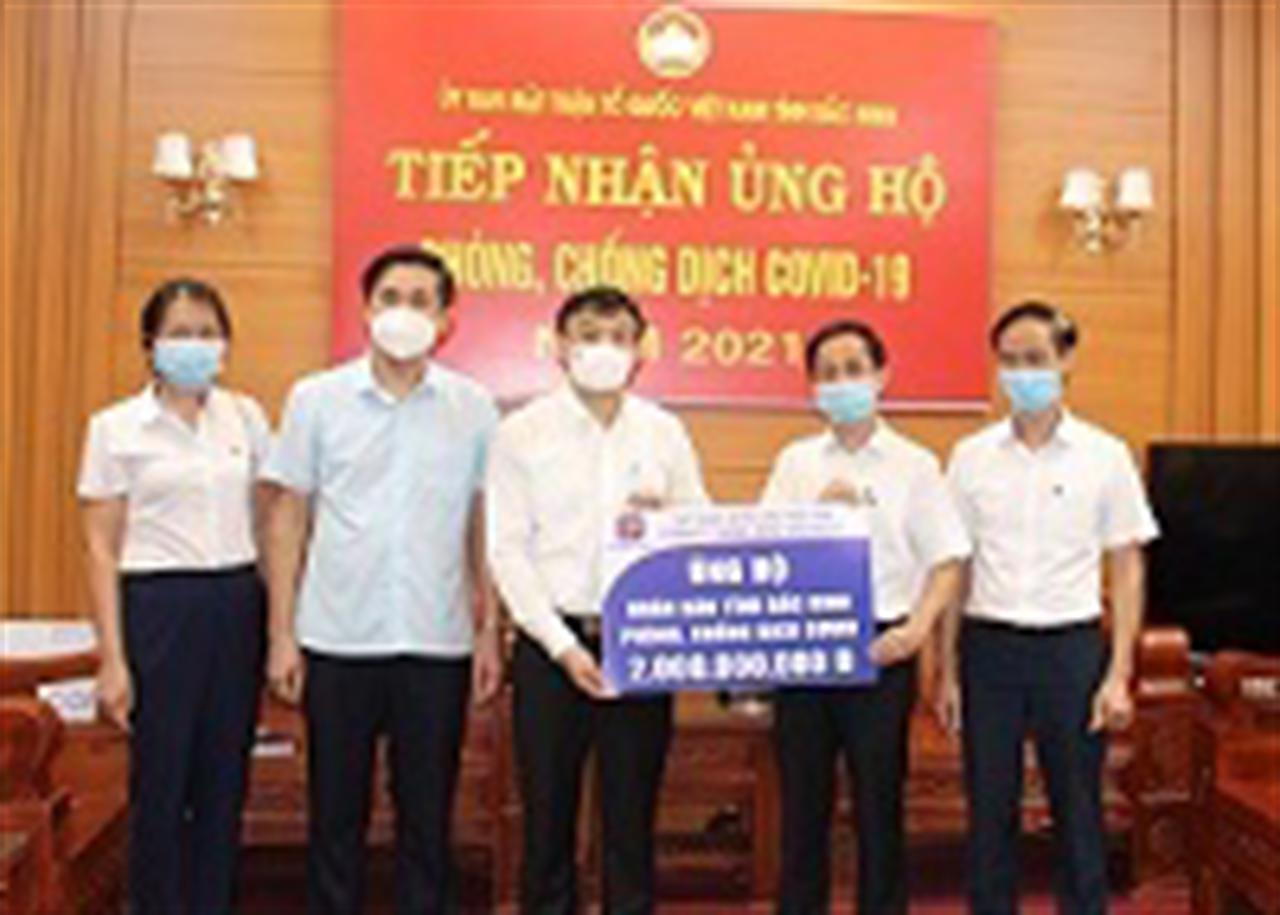 Petrolimex tiếp tục hỗ trợ hơn 6 tỷ đồng cho công tác phòng chống dịch Covid-19