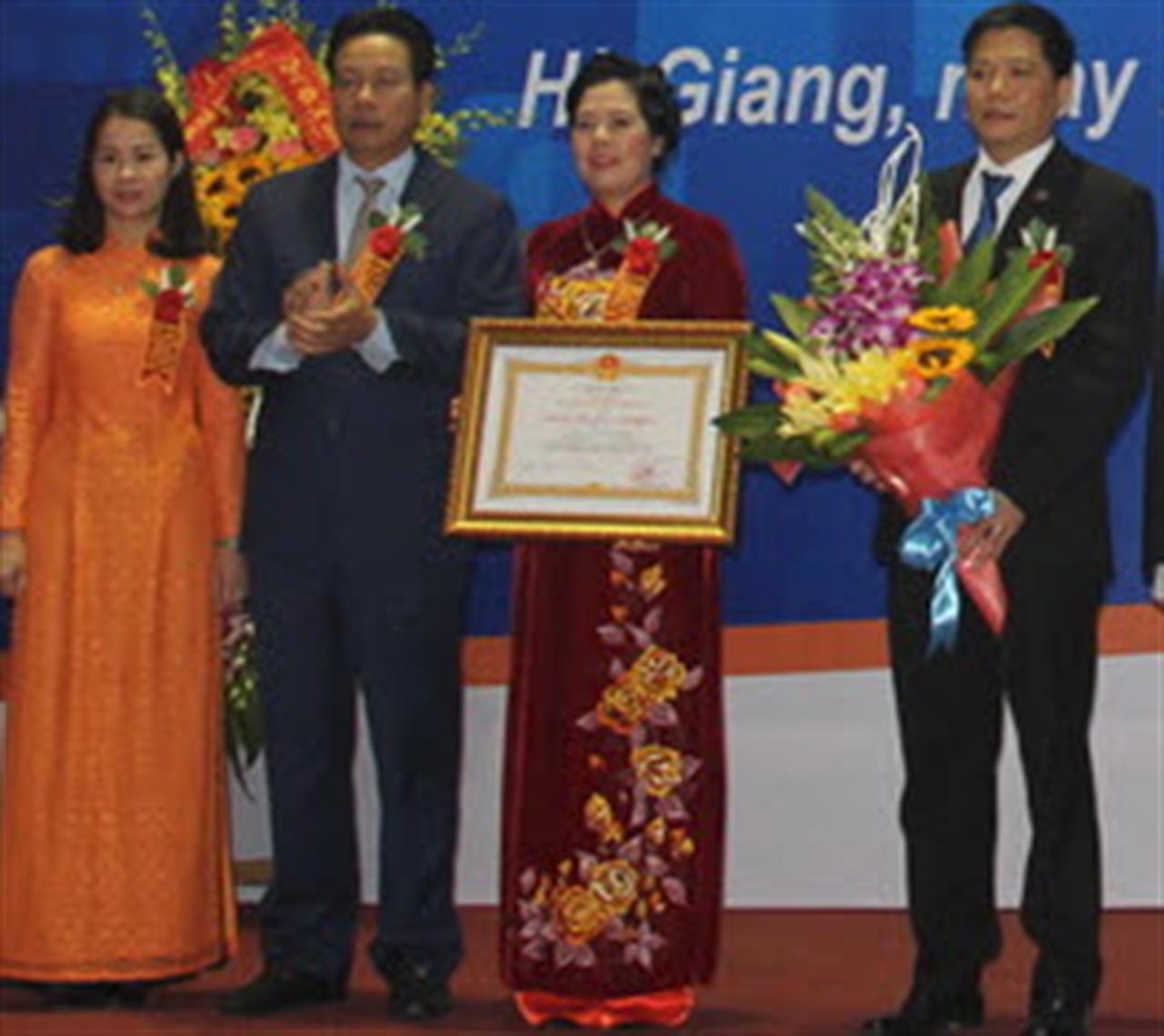 Petrolimex Hà Giang trọng thể kỷ niệm 50 năm thành lập và đón nhận Huân chương Lao động hạng Ba (lần 2)