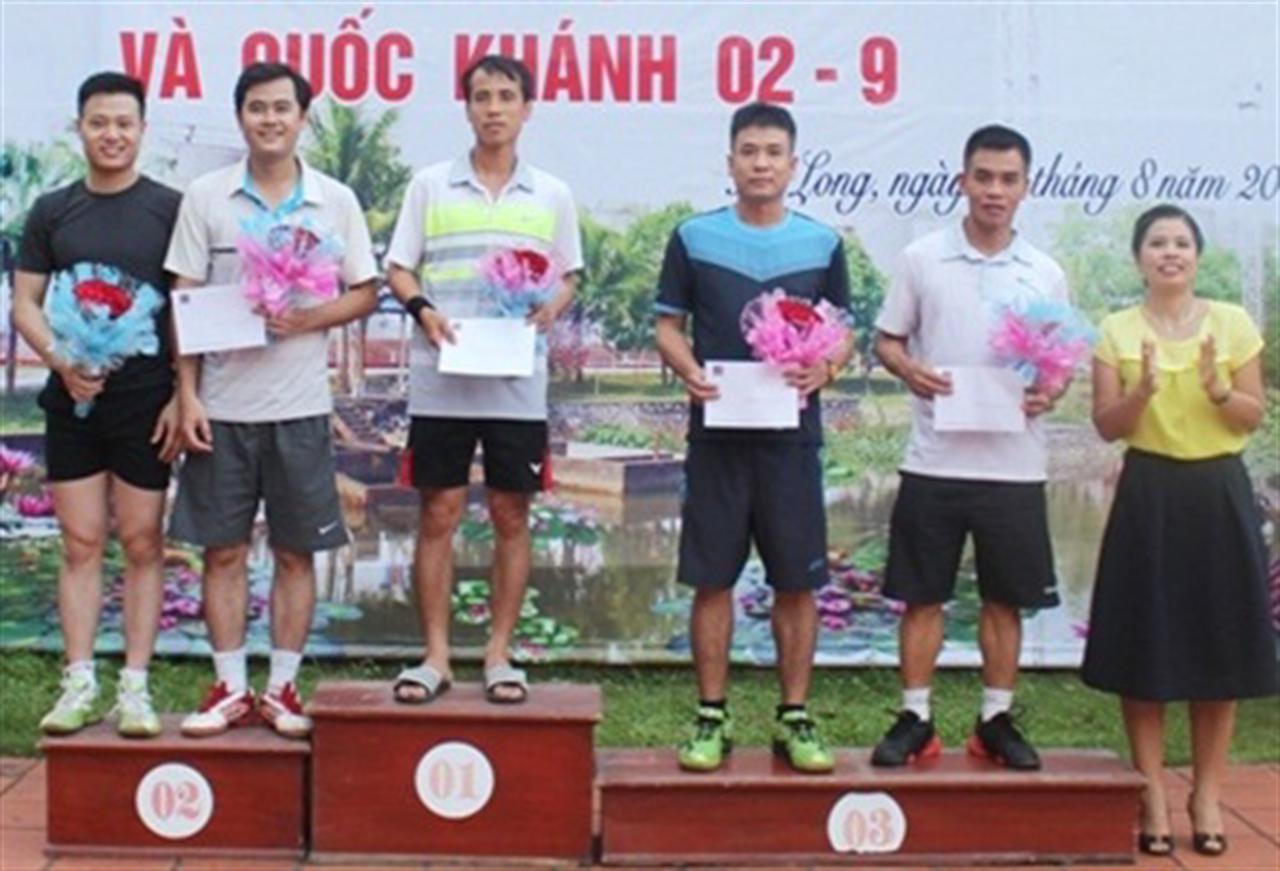 Giải thể thao chào mừng kỷ niệm 71 năm Cách mạng tháng Tám và Quốc khánh 2/9