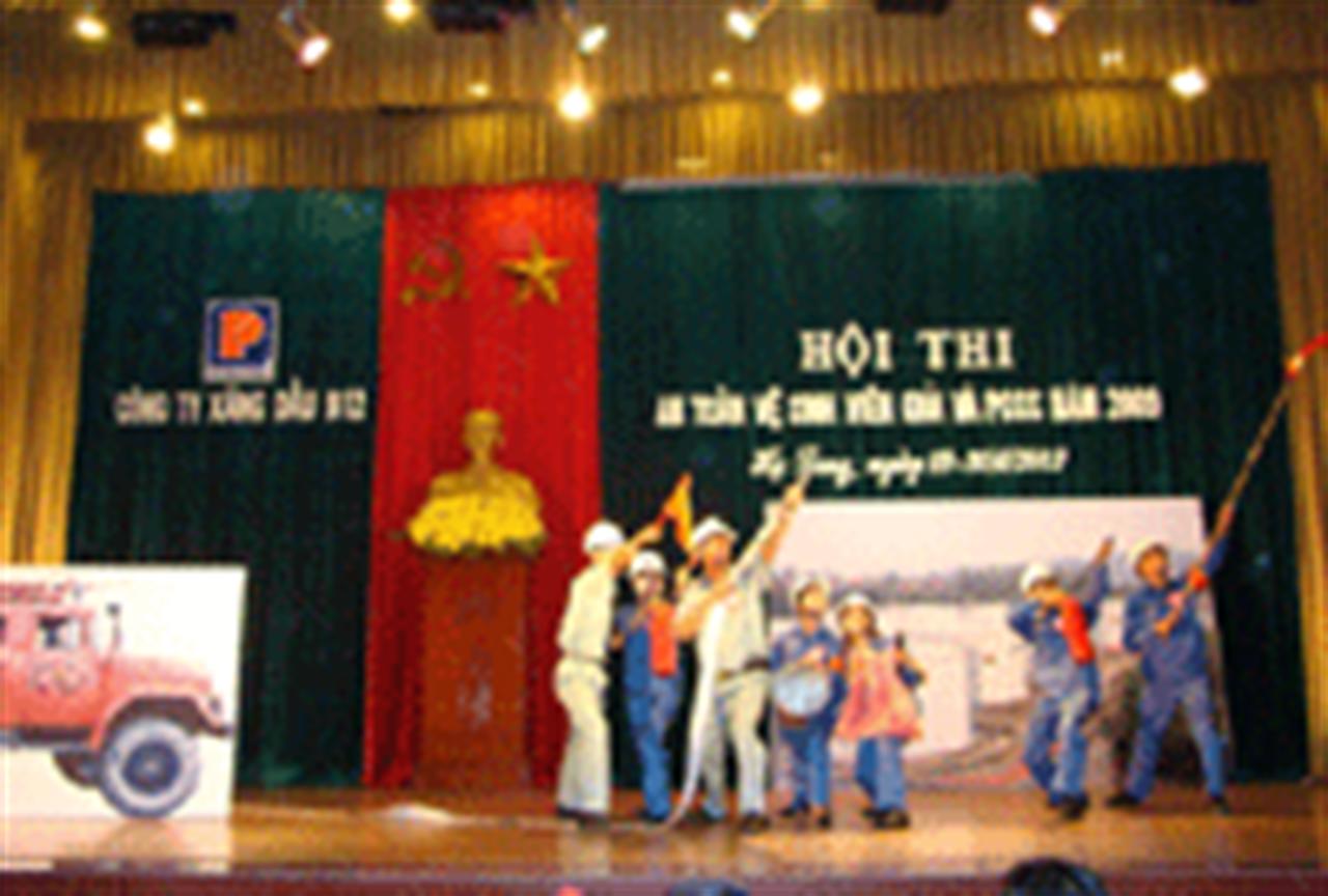 Công ty Xăng dầu B12 tổ chức Hội thi An toàn vệ sinh viên giỏi và PCCC năm 2009.