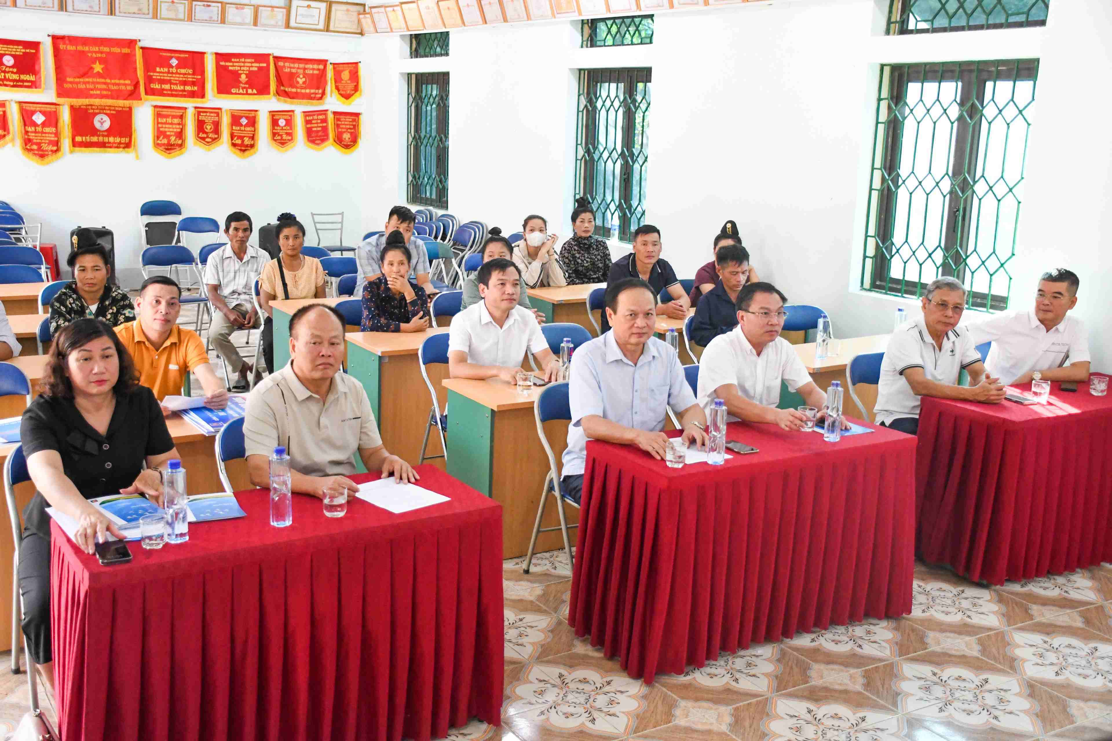 Công ty Xăng dầu Đồng Nai chung tay hỗ trợ đồng bào vũng lũ tại xã Mường Pồn – huyện Điện Biên