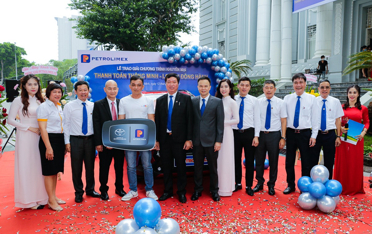Petrolimex trao giải Chương trình “Thanh toán thông minh - Lợi ích đồng hành” tại TP.HCM