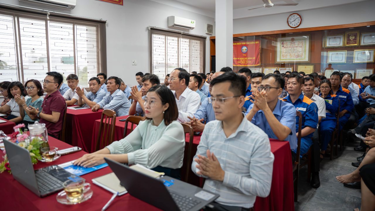 Petrolimex Đồng Nai tổ chức đào tạo lại quy trình phát hành và phổ biến kiến thức pháp luật về hóa đơn điện tử tại cửa hàng xăng dầu