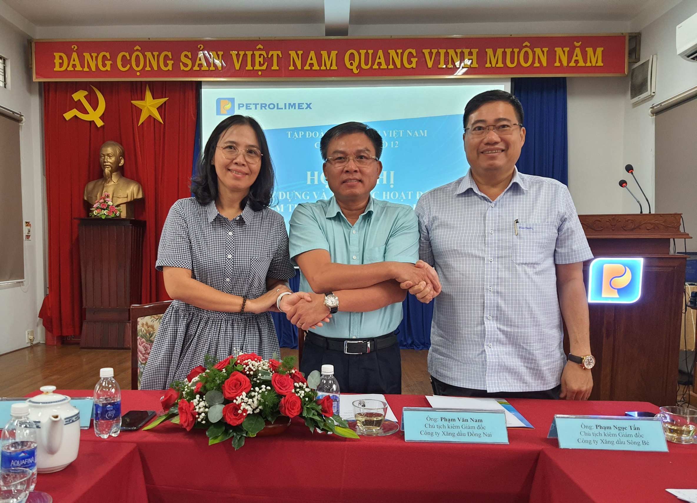 Quyết tâm hoàn thành vượt mức Kế hoạch được giao.