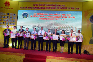 Petrolimex Quảng ngãi nhận bằng khen Doanh nghiệp tiêu biểu 2018